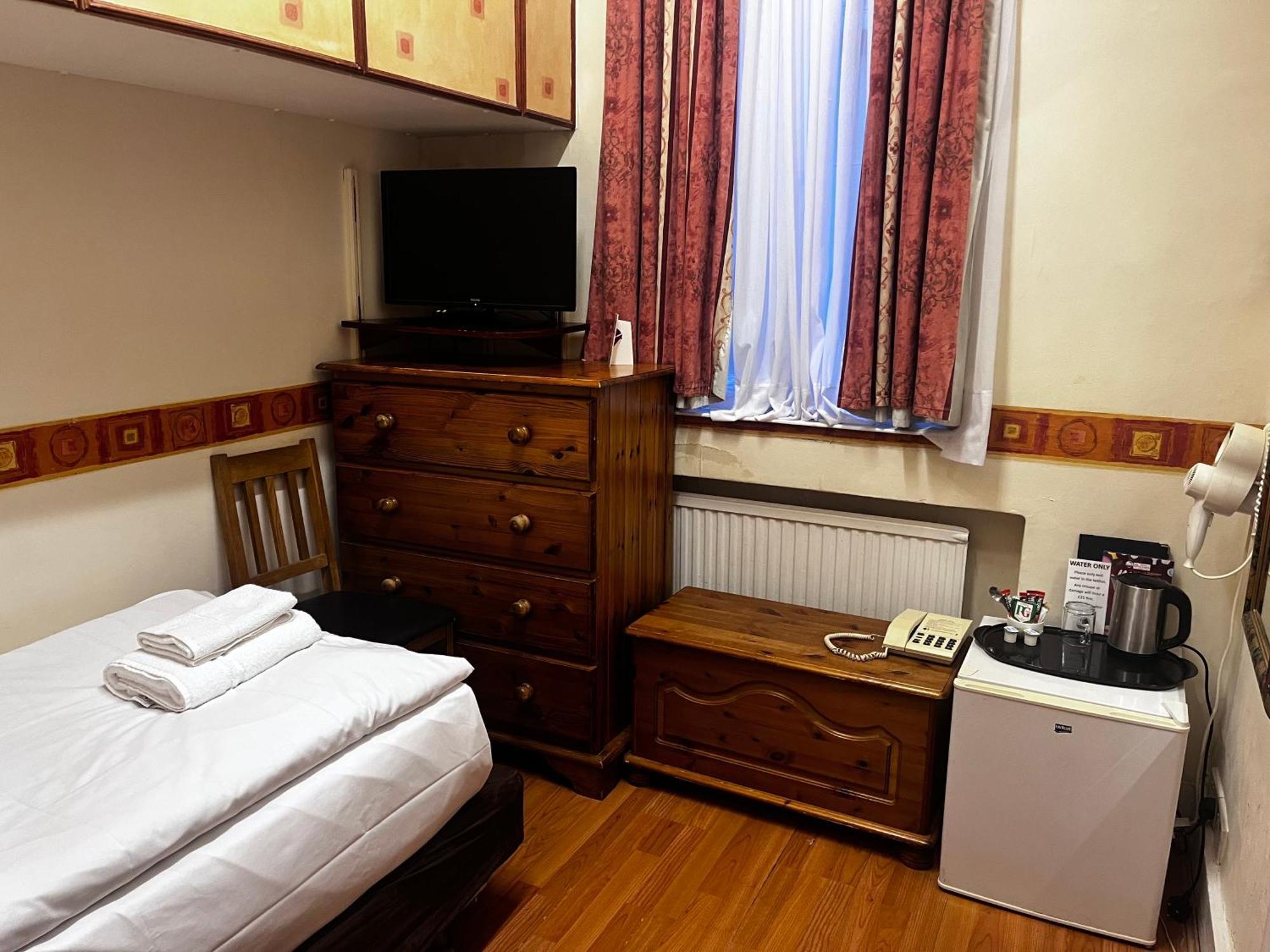 Dolphin Hotel Λονδίνο Εξωτερικό φωτογραφία